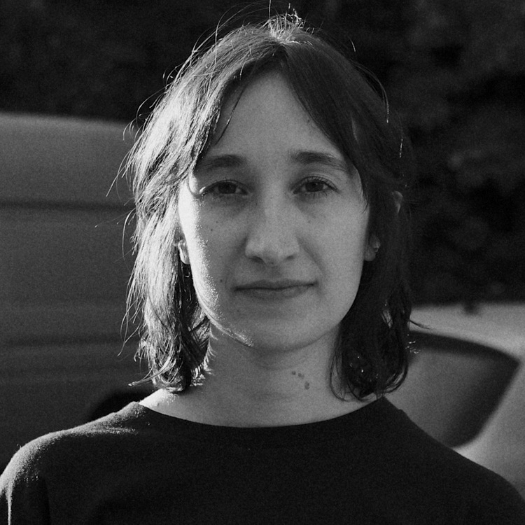 Schwarz-Weiß-Portrait von Noemi Ehrat